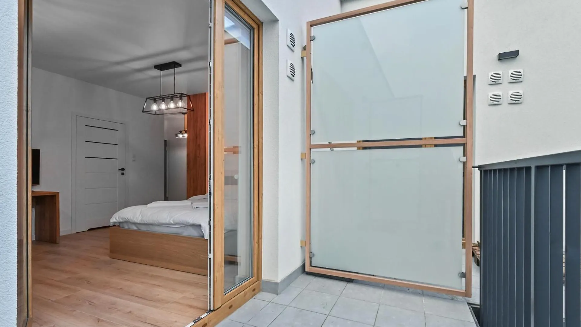 Stylish Studio. Free Parking. Warsaw